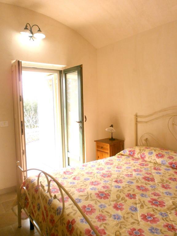 Trullo Villa Giuliana Con Giardino Posizione Panoramica Free Wifi Ostuni Quarto foto